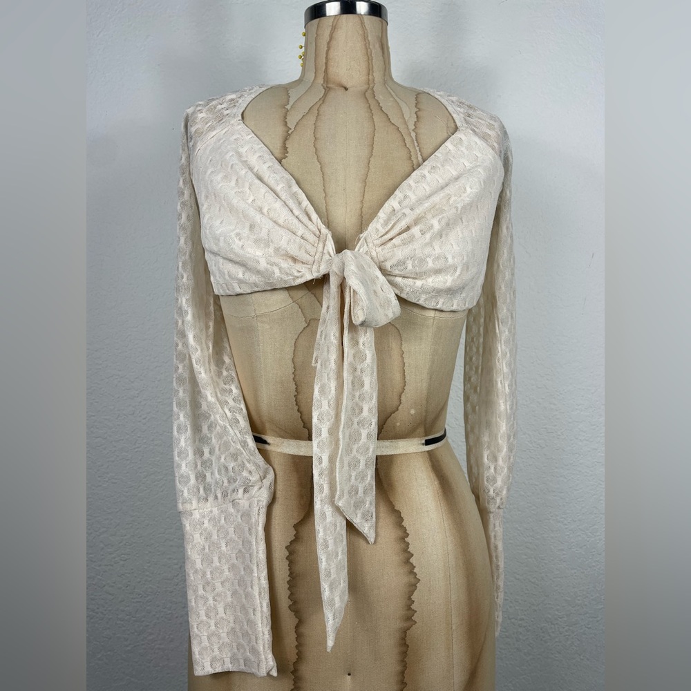 CUTE FRONT-TIE FESTIVAL TOP